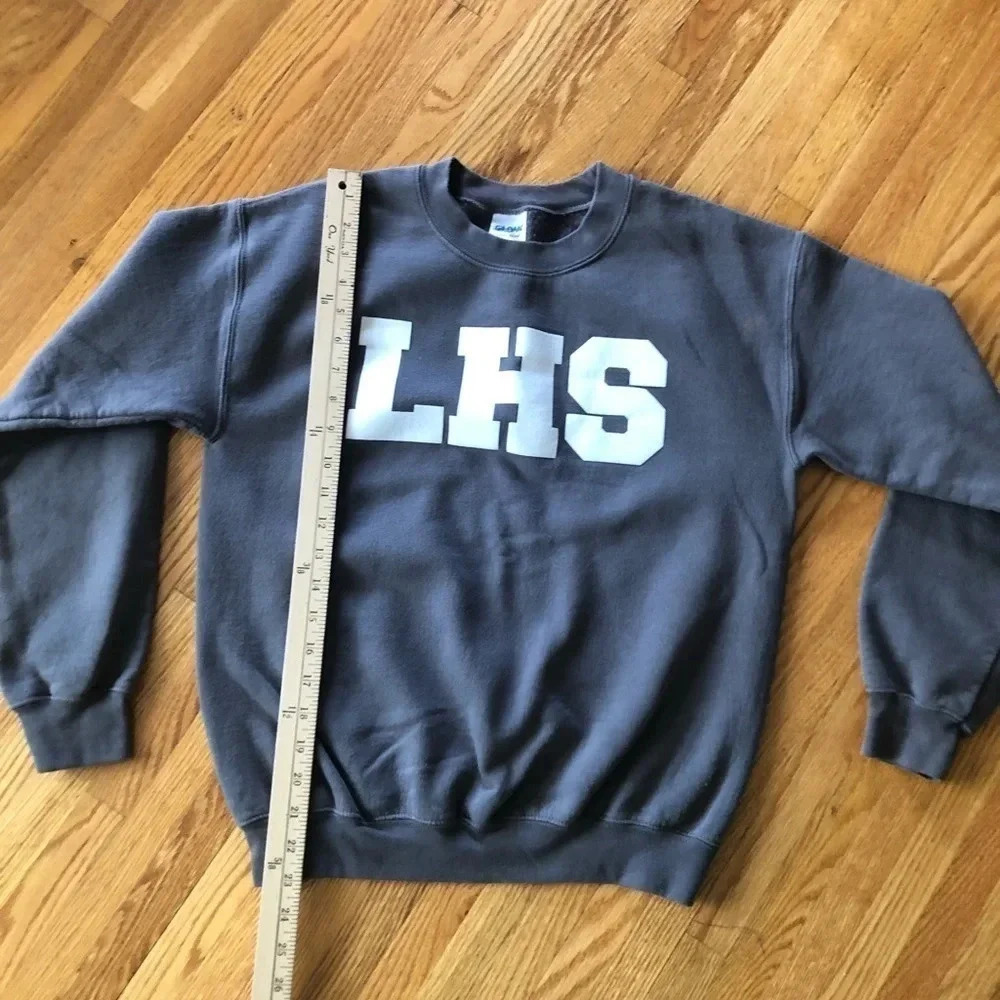 Gildan Sweatshirt size small